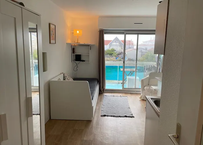 Appartement 22m Tres Calme Balcon Parking *
